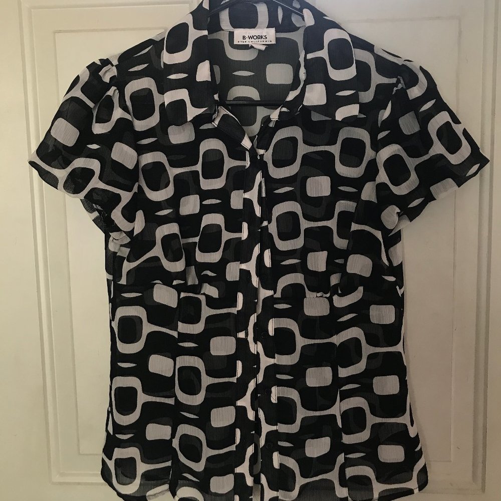 Byer California black and white button down blouse
